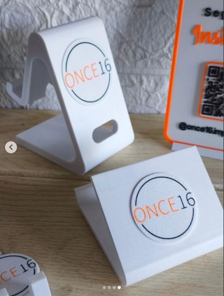 letrero corporativo de mesa opcional NFC